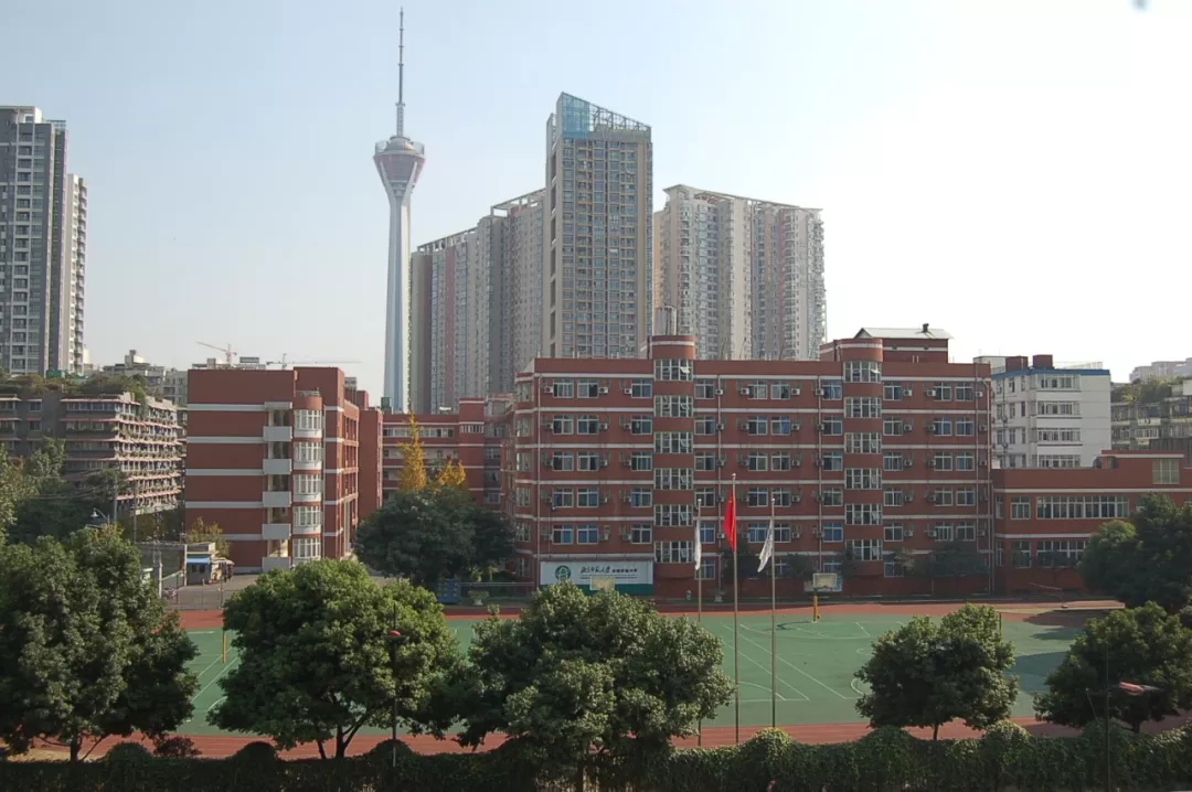 西川、双中实验、盐外…成都小升初11所高性价比私立学校，太值了