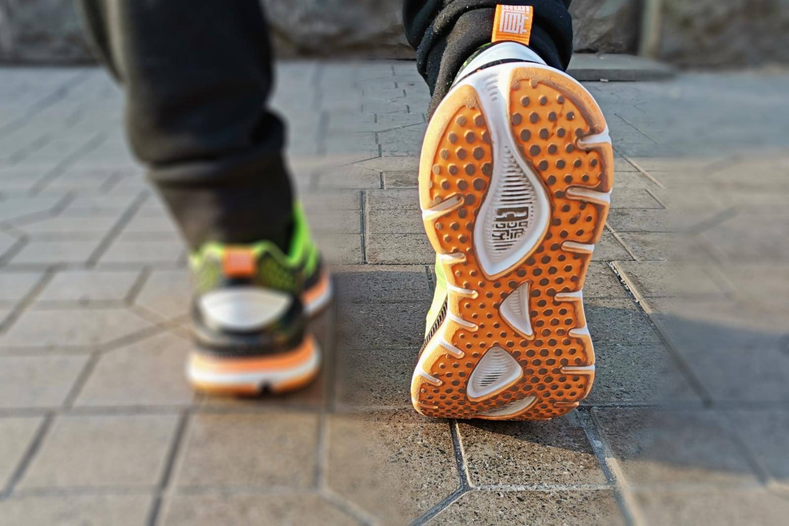 国货精品，必迈最新高科技缓震跑鞋，跑步小白及大体重跑者的福音