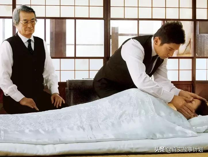 殡葬专业的学生都在学什么?真的可以“高薪就业”吗?