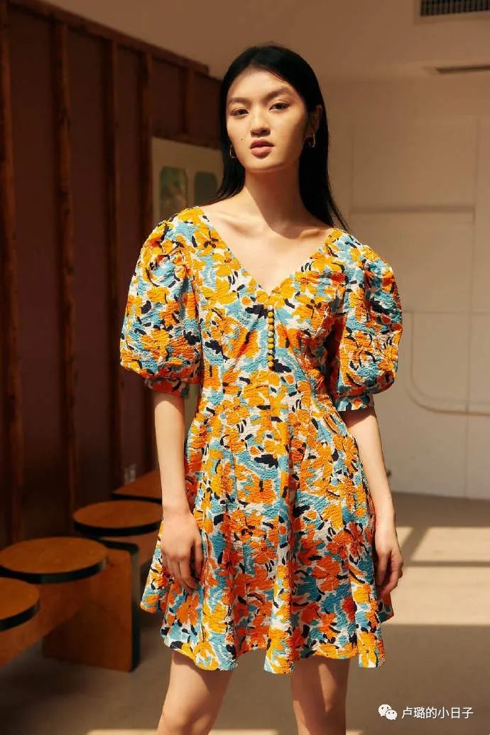 看了這8個(gè)國(guó)產(chǎn)服飾品牌，才明白什么是屬于中國(guó)的高級(jí)感