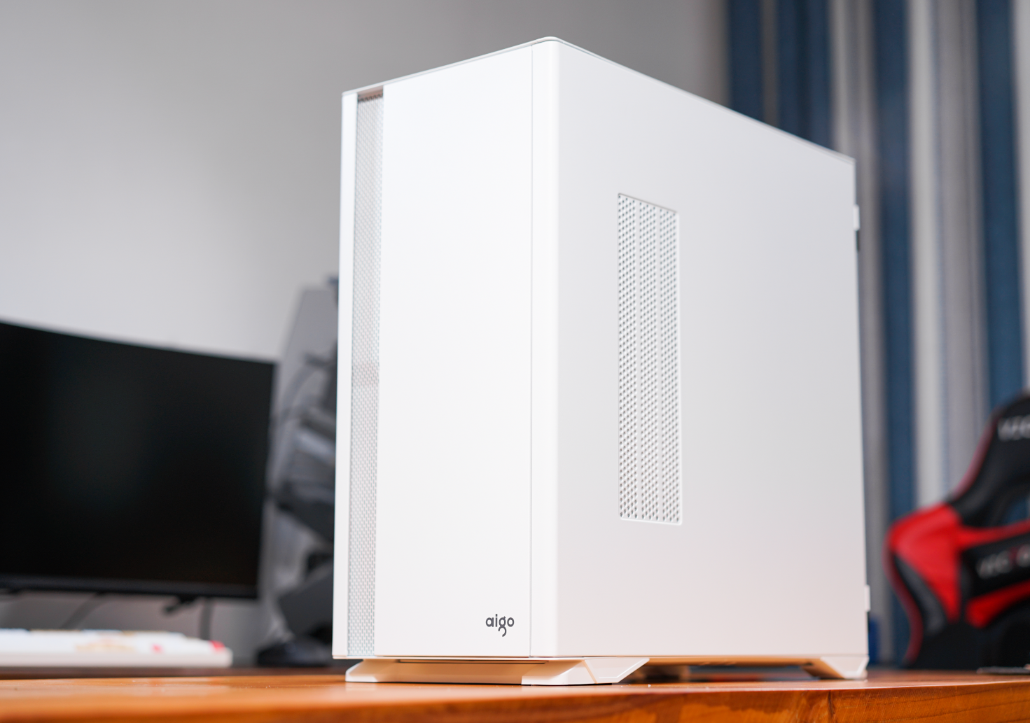 今年装过的最好静音机箱居然是个“鞋盒”？YOGO K100装机体验