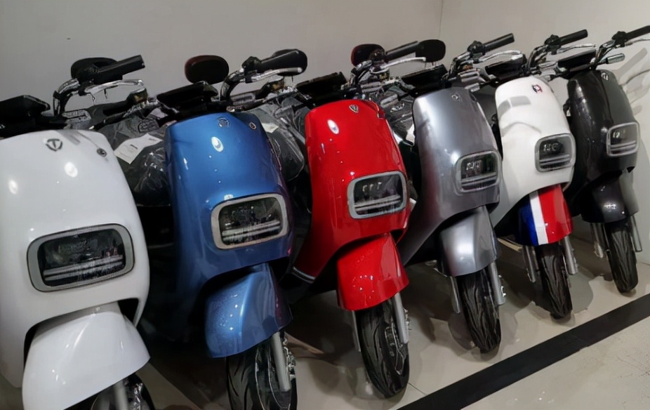 电动车1小时快充续航排行榜：谁跑得最远？