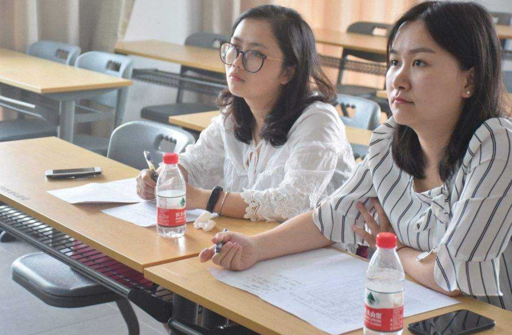 艰难考上本科，毕业证上“专升本”字样引起关注，原始学历受重视