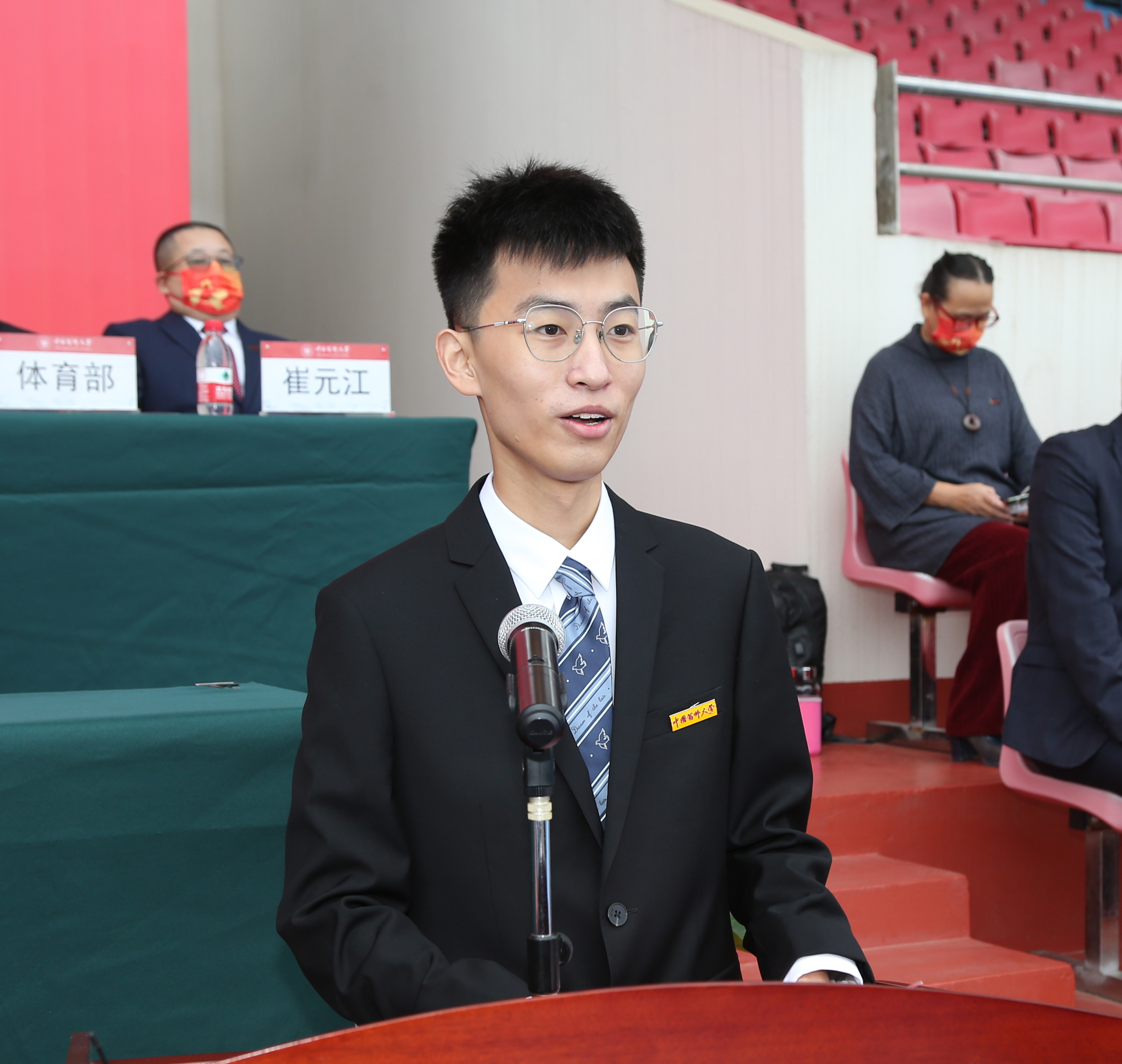 中国药科大学举行2021级新生开学典礼