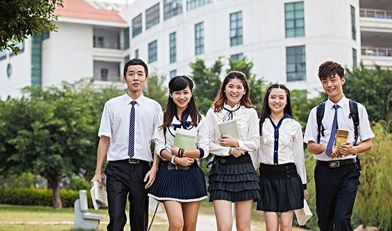 大学期间竞选班干部，不要错过这三个“职位”，选上有趣又有用