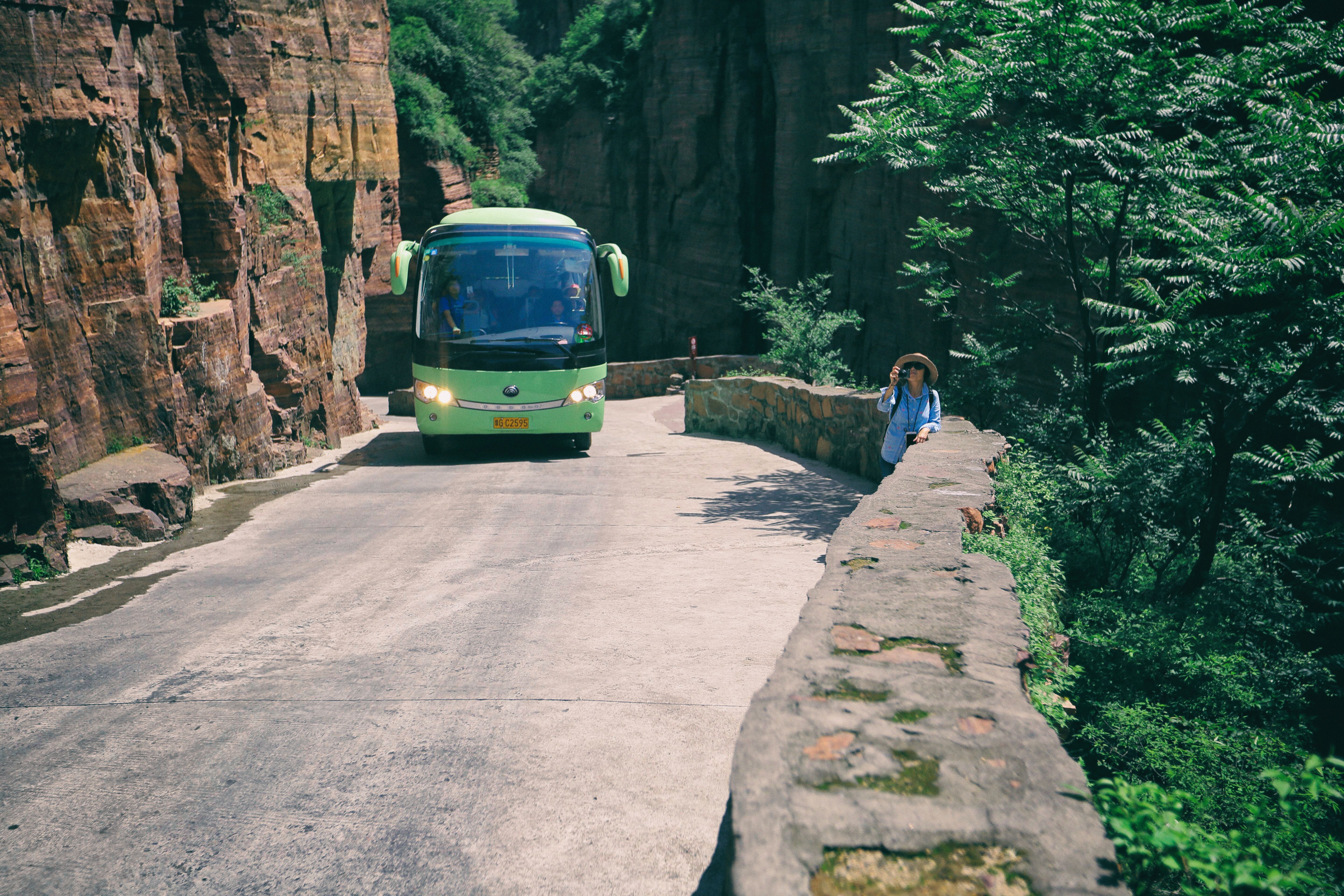 又到了人满为患的季节,悬崖上的村庄郭亮村!