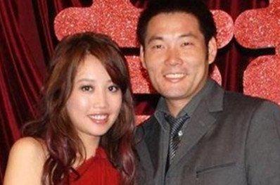 A-Lin黄丽玲和老公结婚14年，育有一女，老公是棒球运动员