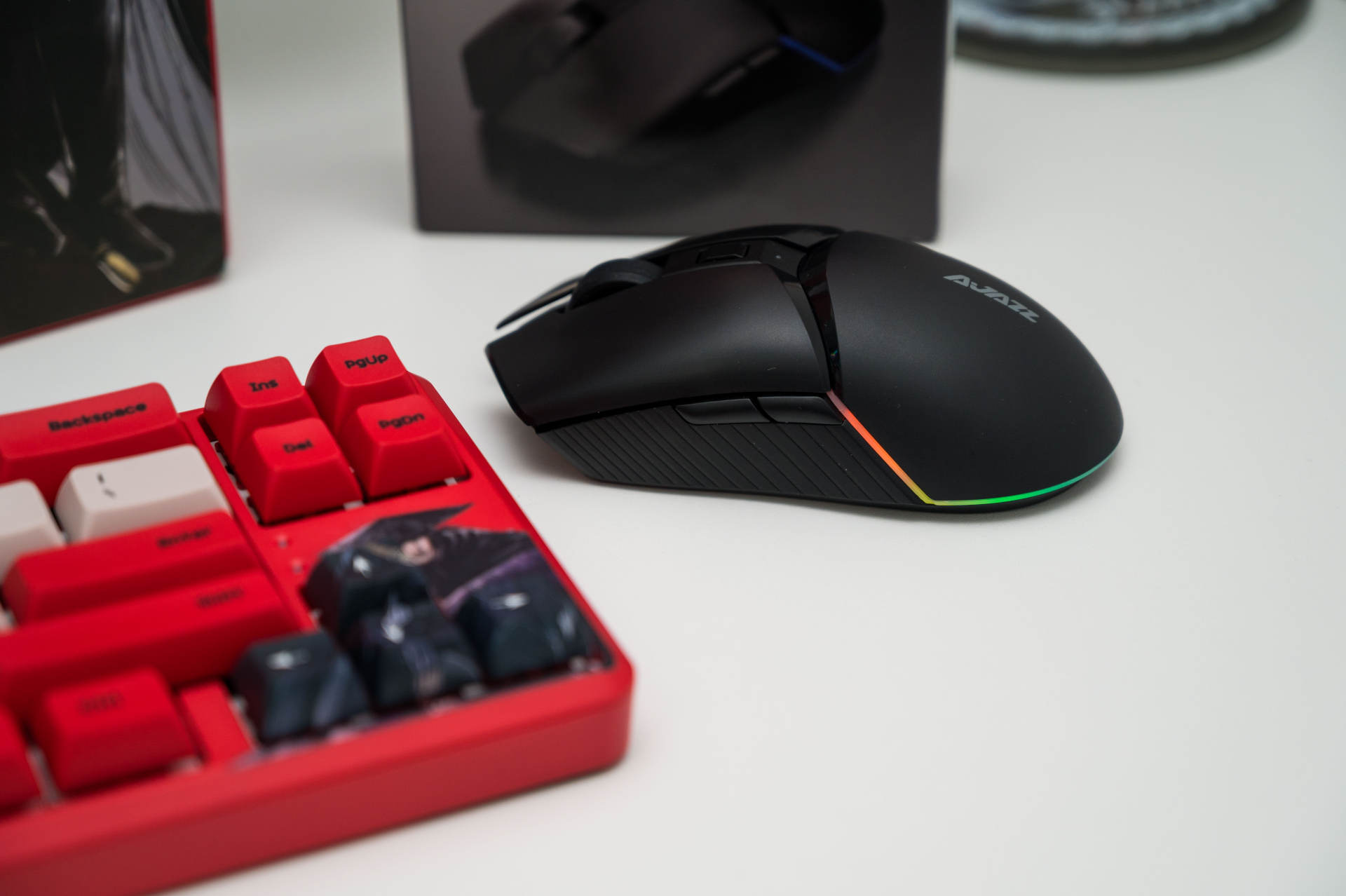 客制化68键配列的颜值巅峰，黑爵镖人机械键盘上手体验