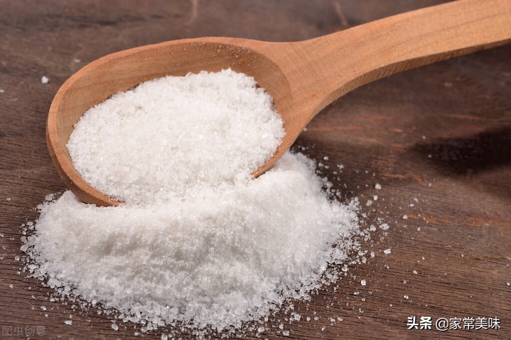 买食盐：不管品牌和价格，认准包装上这2点，买到优质好盐