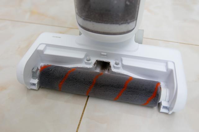 能吸水的吸尘器？不，是全能的洒哇地咔飞狗无线地面清洗机