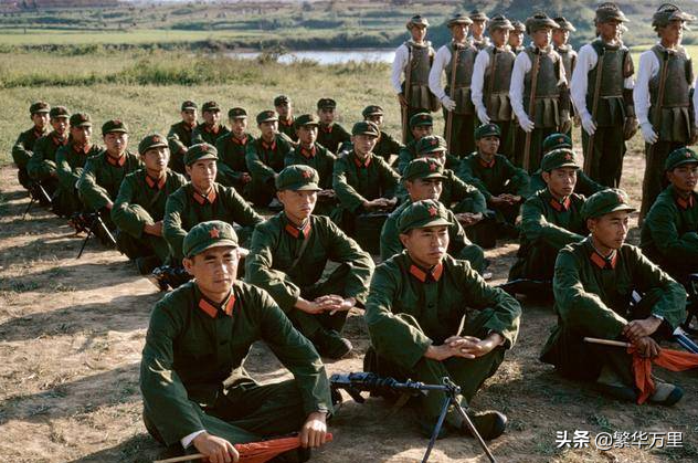 中国11个军区，调整为7大军区，济南军区为何有4个集团军？