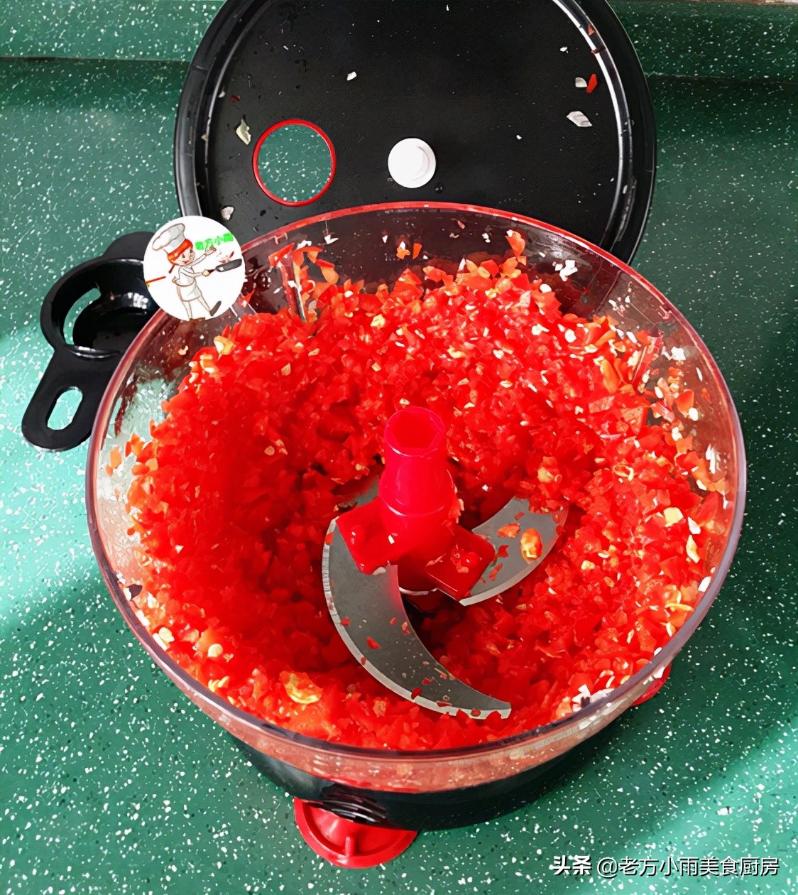 教你腌辣椒新做法，不用剁不用剪，不放白酒香又鲜，很多人不知道