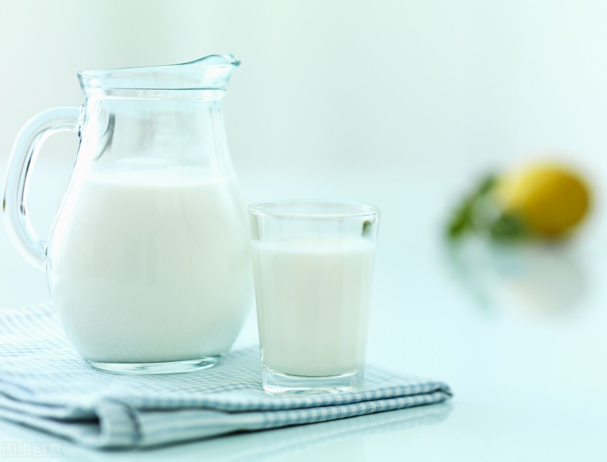 牛奶冷知识，空腹究竟能不能喝牛奶，喝牛奶会胖？