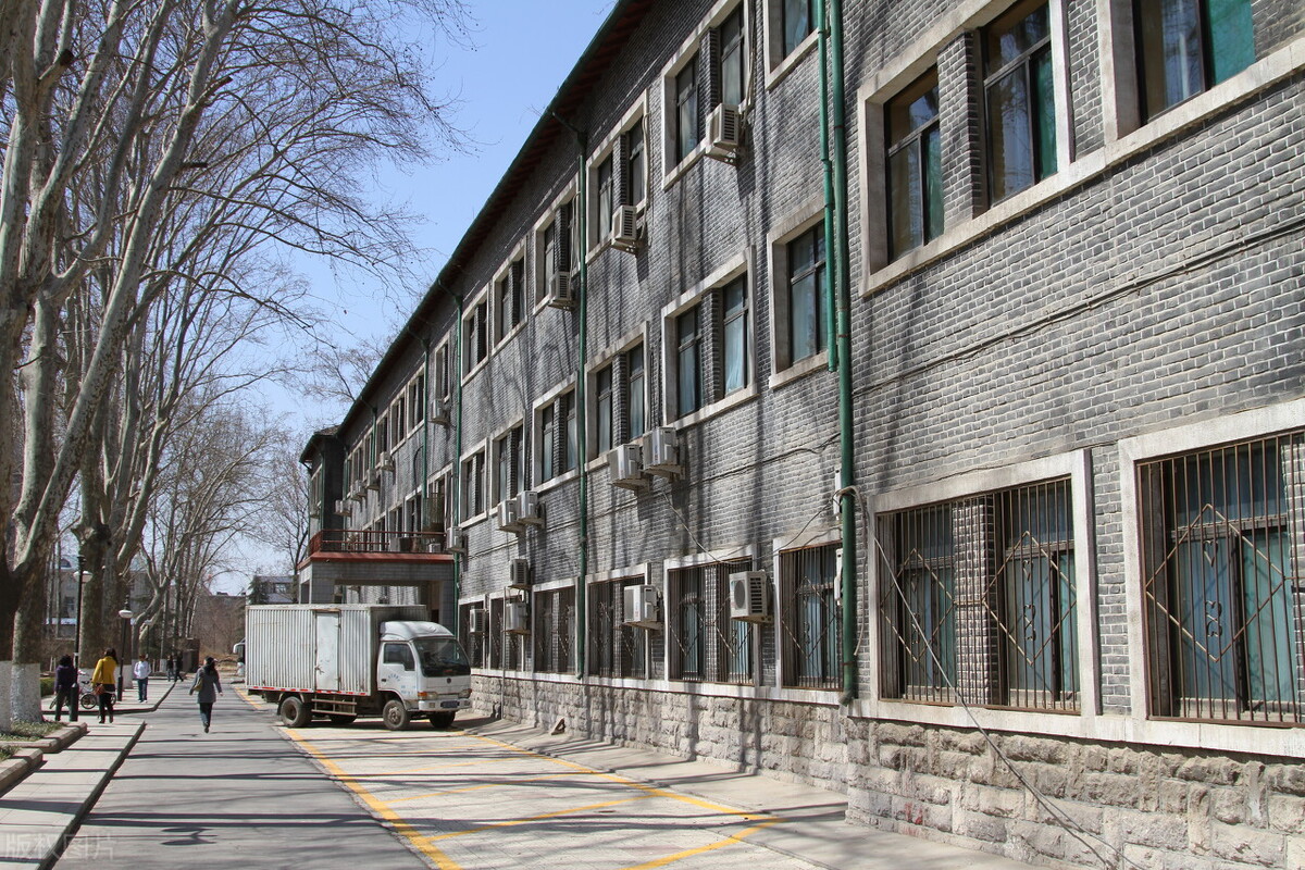 国内退步“最严重”的5所985高校，曾经与清北齐名，现在如何