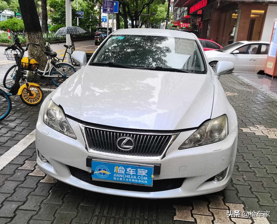 10万左右买什么车好（雷克萨斯10万左右的车）