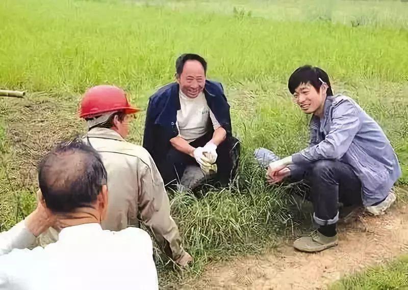 耶鲁大学毕业的高材生，放弃百万年薪，只为做月薪一千多的村官