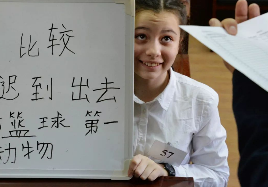 俄罗斯高考有多难？“汉语”让学生头大，中国学生深表同情