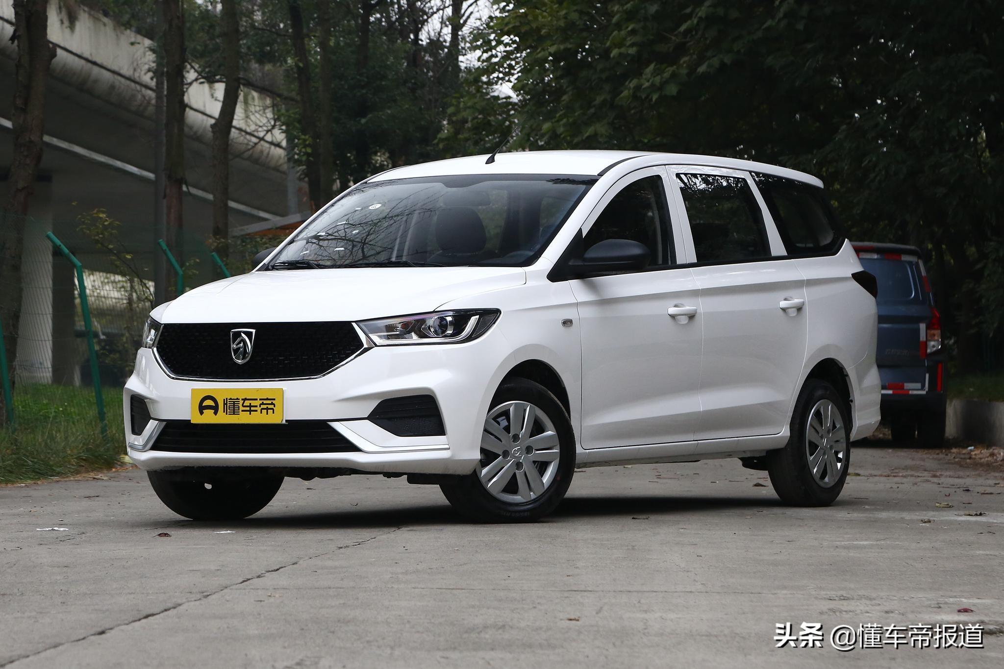 新车 </p><p>　　 约合人民币9万元起，丰田新一代廉价MPV曝光，来中国能火么