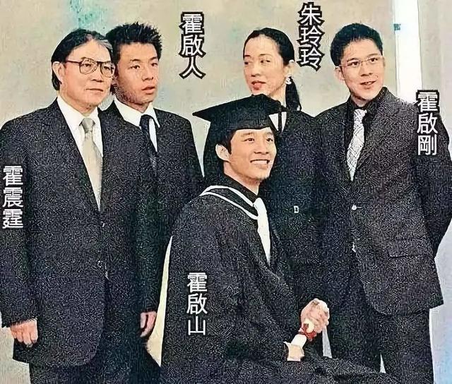 曾被称为最美港姐，两次嫁入百亿豪门，无数人都在研究她的面相