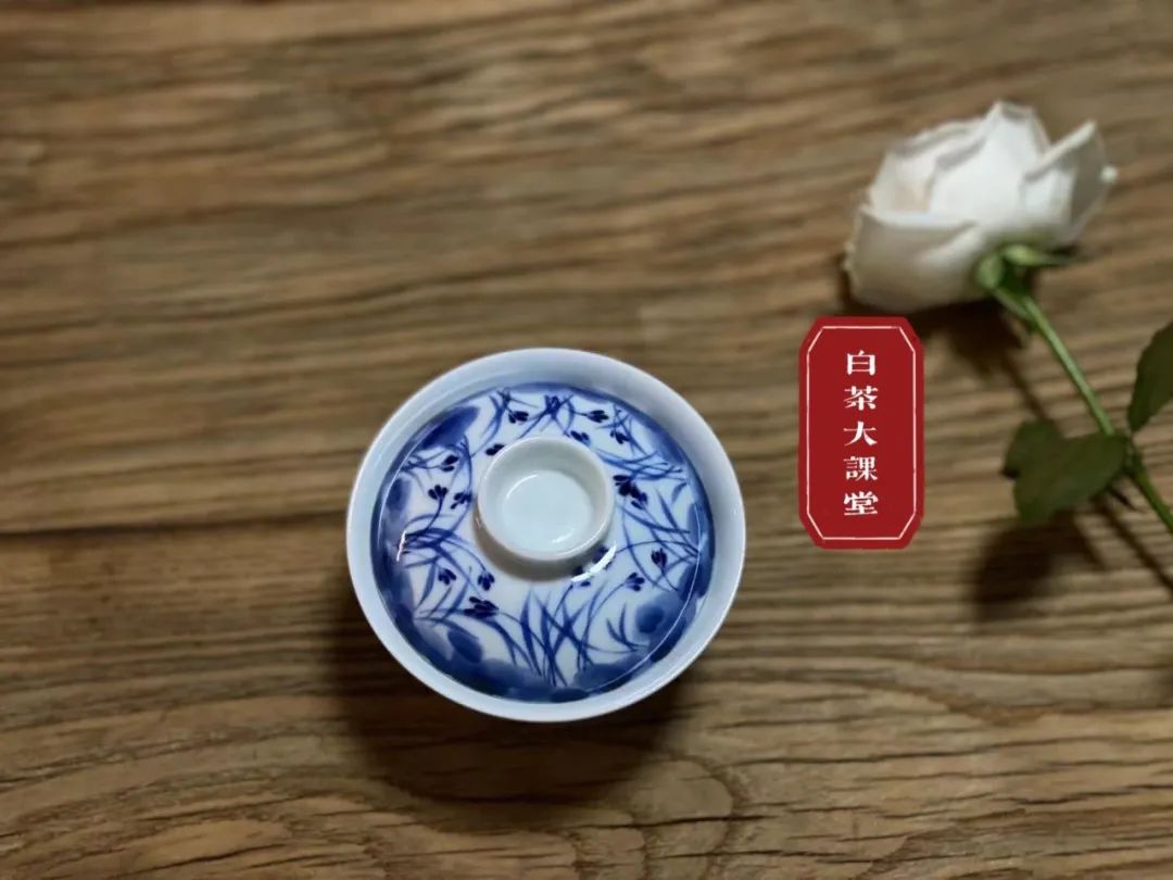 为什么说，白瓷盖碗才是最实用的茶具？3点道出精髓