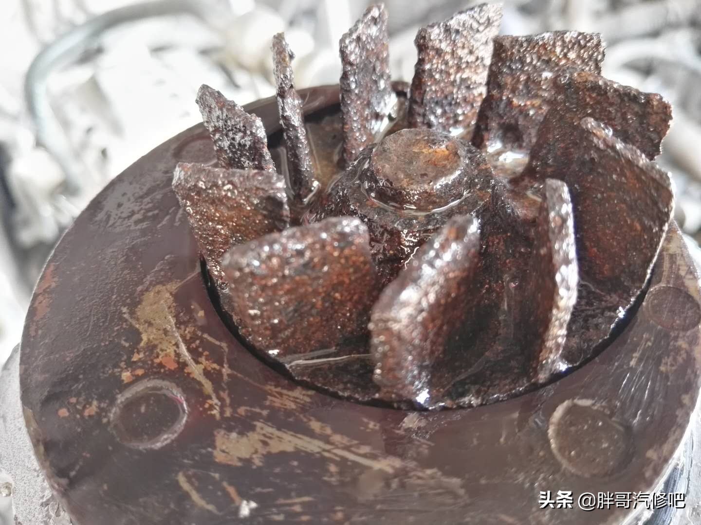 凯越车主被坑，大修完发动机跑了2万公里，气门又被顶了
