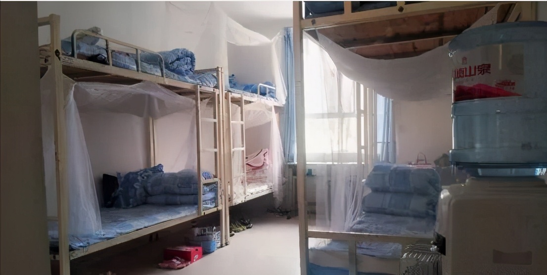 衡水实验滇池校区地址:广福路转拥金路南昆一中度假区分校.