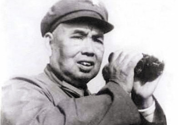 许世友上将视察学校，坚称校门口地下有煤，军代表派人狂挖十几米