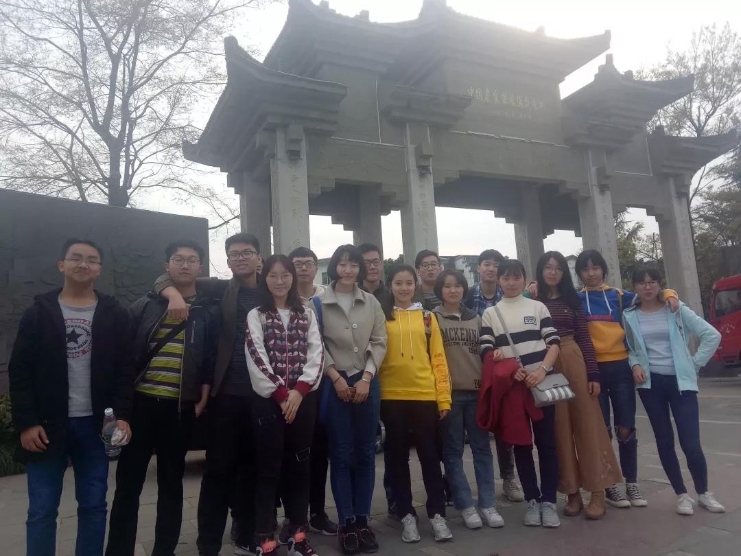 奖学金超1000万，深造率100%，拿下超120个offer！四川这些学霸班级厉害了！