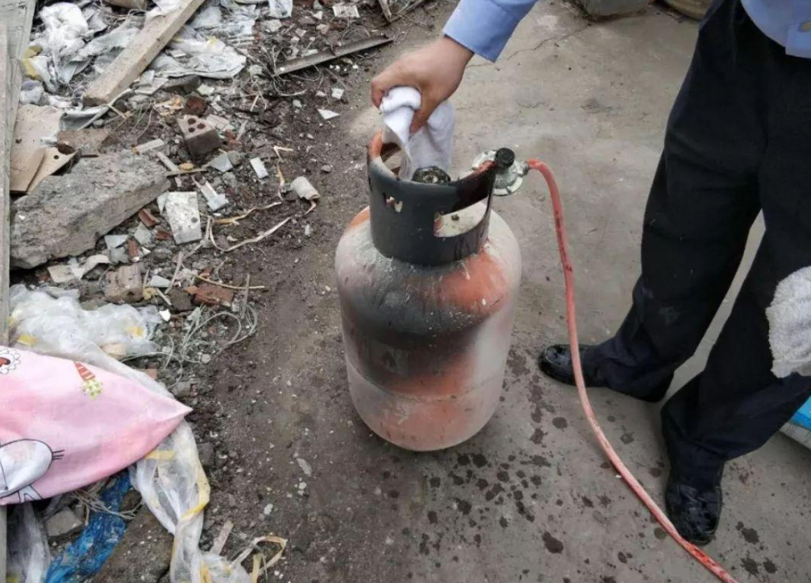 大连液化气罐爆炸8死5伤!家用一罐相当145公斤tnt炸药威力?