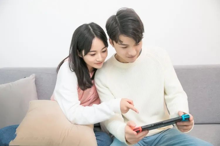 超20款最适合情侣/基友玩的游戏，感情升温的办法全在这儿了