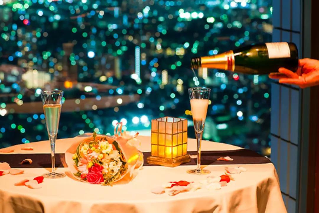 日本餐厅这项“特别服务”把客人感动哭！不做广告一年收入1.2亿