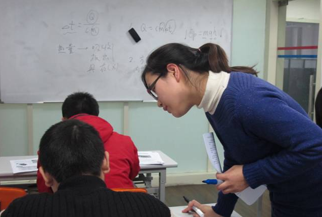 4类教师或将面临下岗，“铁饭碗”即将不保，家长们纷纷叫好