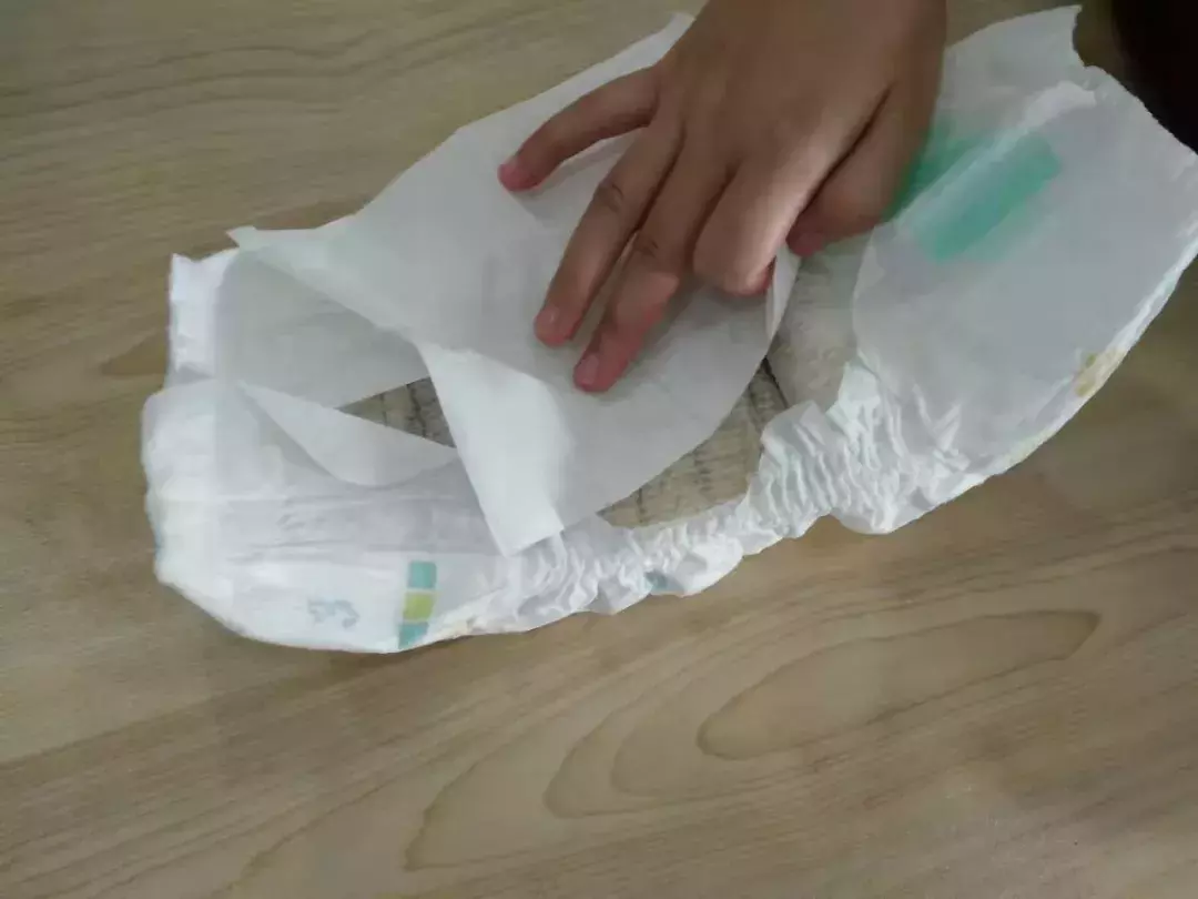 对销量最高的10款纸尿裤进行测评后，我发现了这些问题