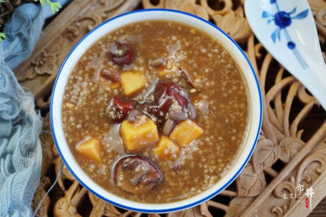 大冷天，聪明人常用“3红1黄”煮粥，坚持早餐喝一碗，暖和过寒冬