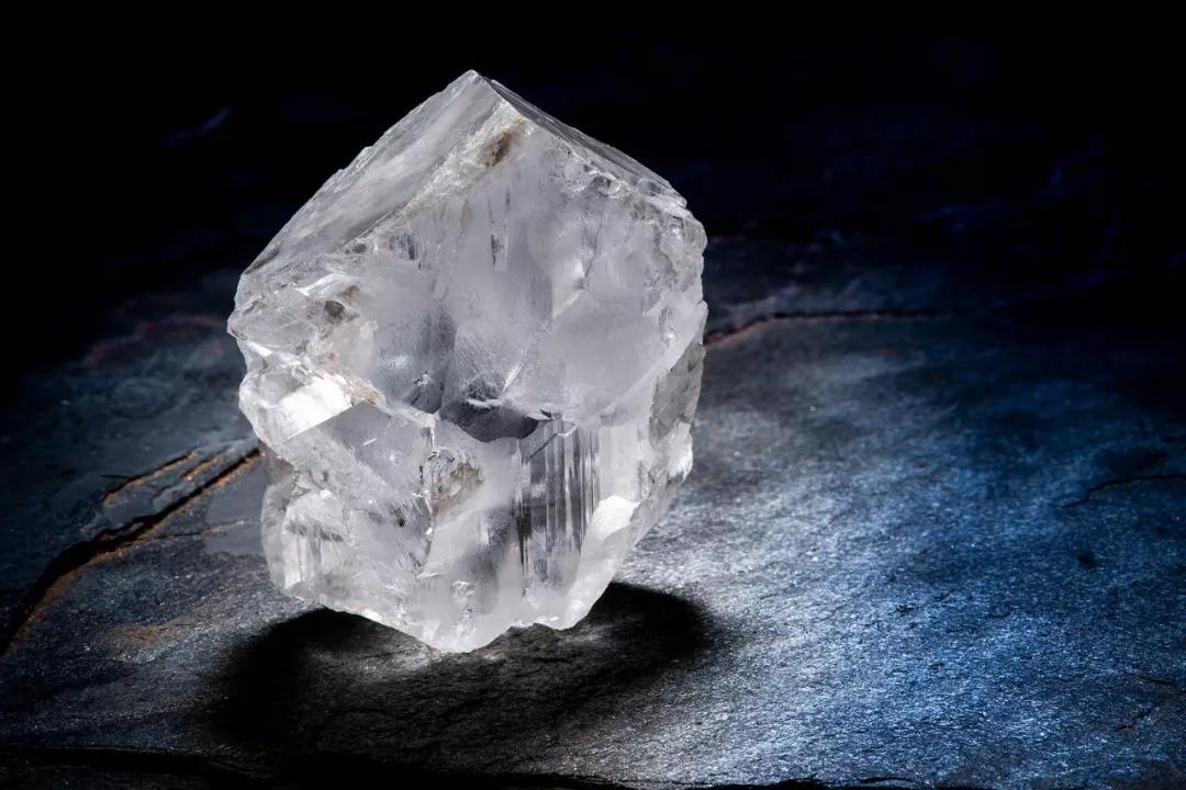 中国最大的钻石估值10个亿,当年是如何被一位农村姑娘发现的?