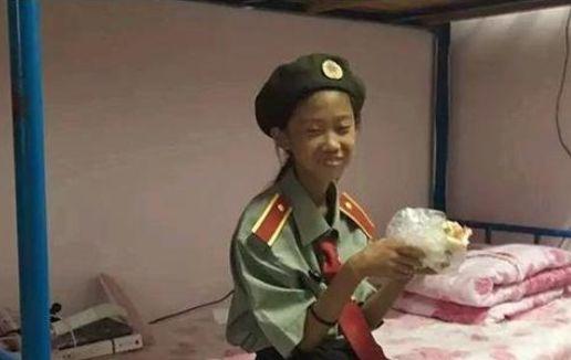 “女神童”10岁考上大学，父亲希望她念到博士，张易文如今怎样了