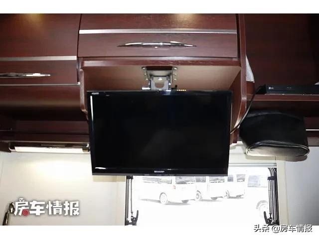 丰田中巴房车，4.0L柴油动力足，大空间像家一样三代同堂也住得下