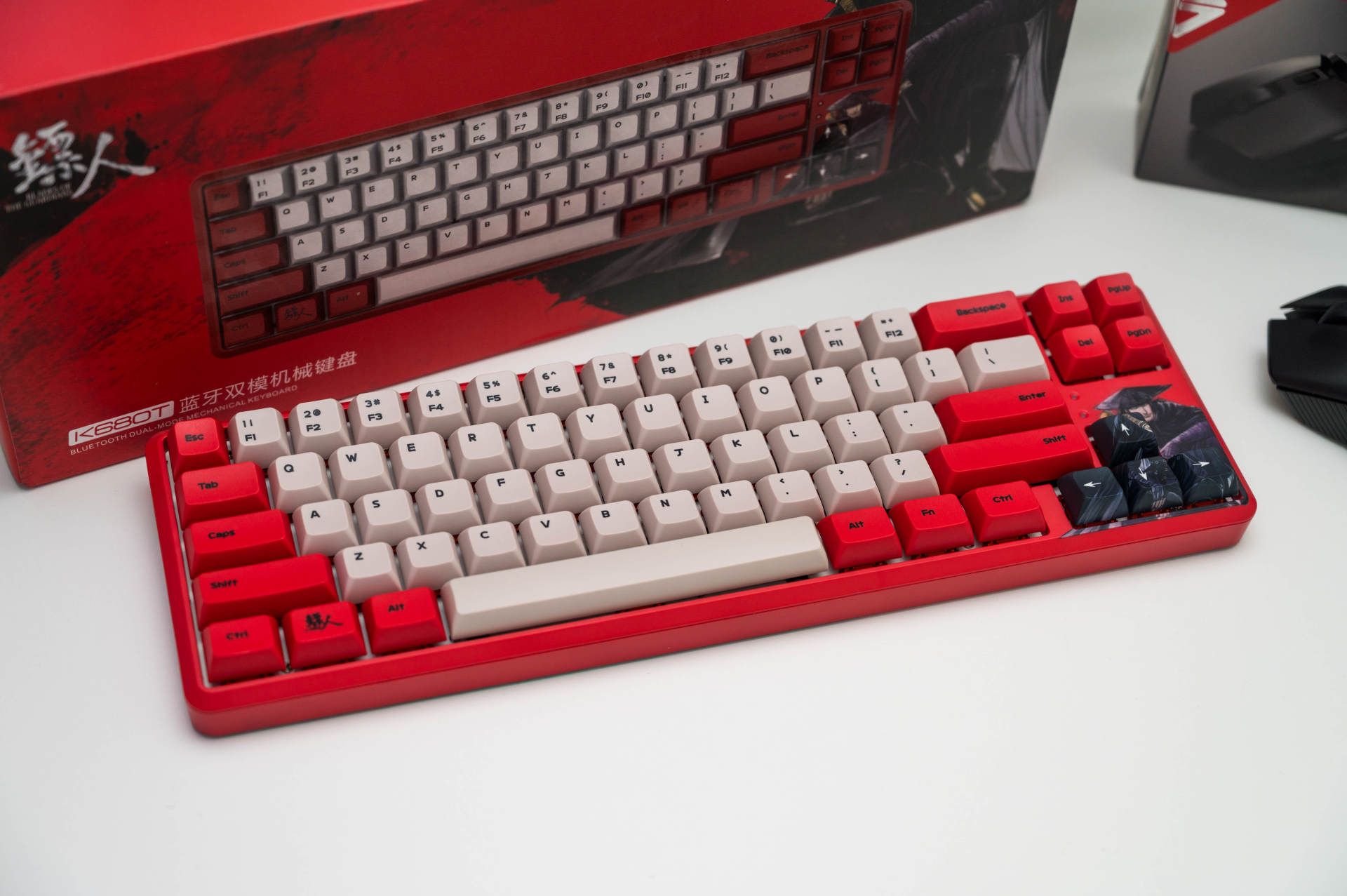 客制化68键配列的颜值巅峰，黑爵镖人机械键盘上手体验