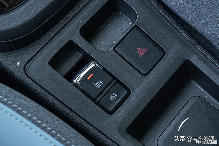 把驾驶乐趣拉满，微型车还有谁比它能打？试驾奇瑞小蚂蚁甜粉款