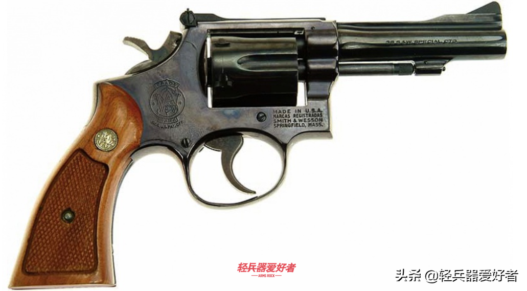 港片的枪战美学巅峰！看看当年的天王大战用了哪些轻武器