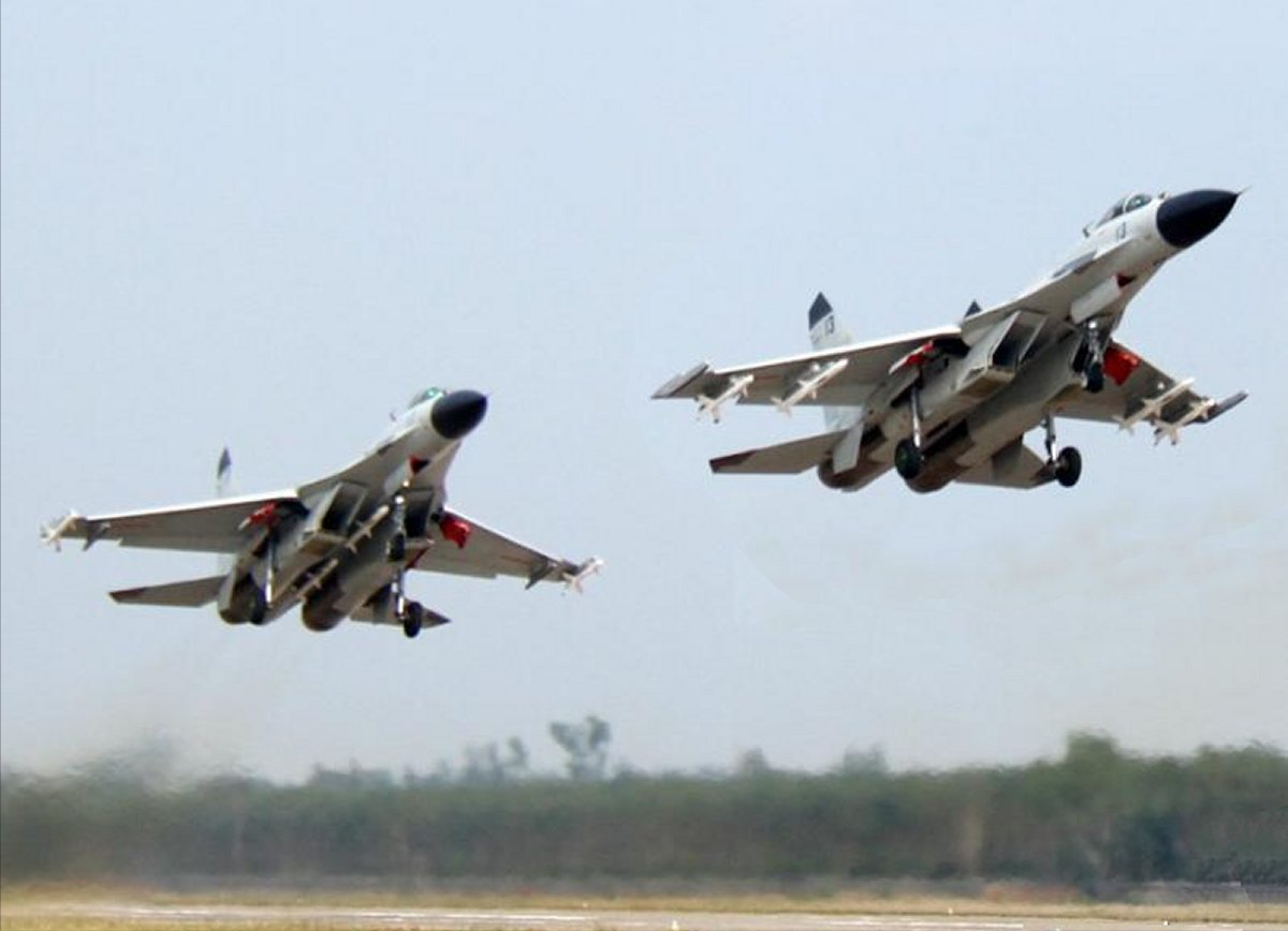 800�ܶ�500�ܣ�����������������ϣ��ж���������ս������Ա�