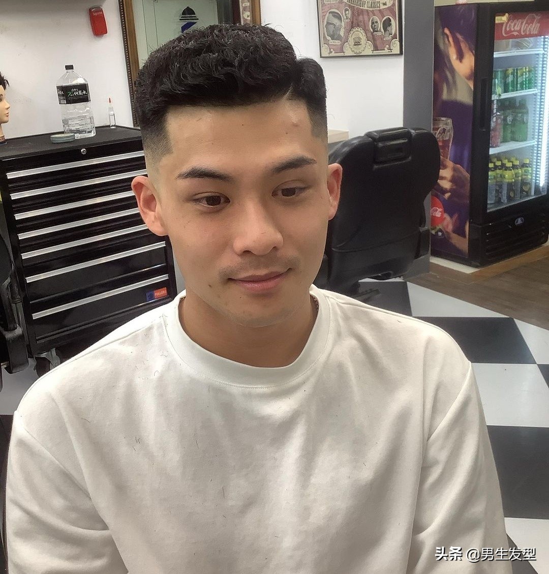 男生9款精选帅气发型，不管什么脸型，都很潮流显精神