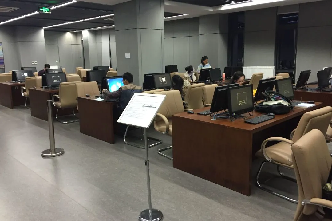 22考研还不知道如何择校？大学最高颜值的图书馆推荐