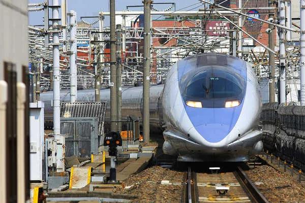 铁路学校分数并不高，但是就业却令很多名校大学生都羡慕不已