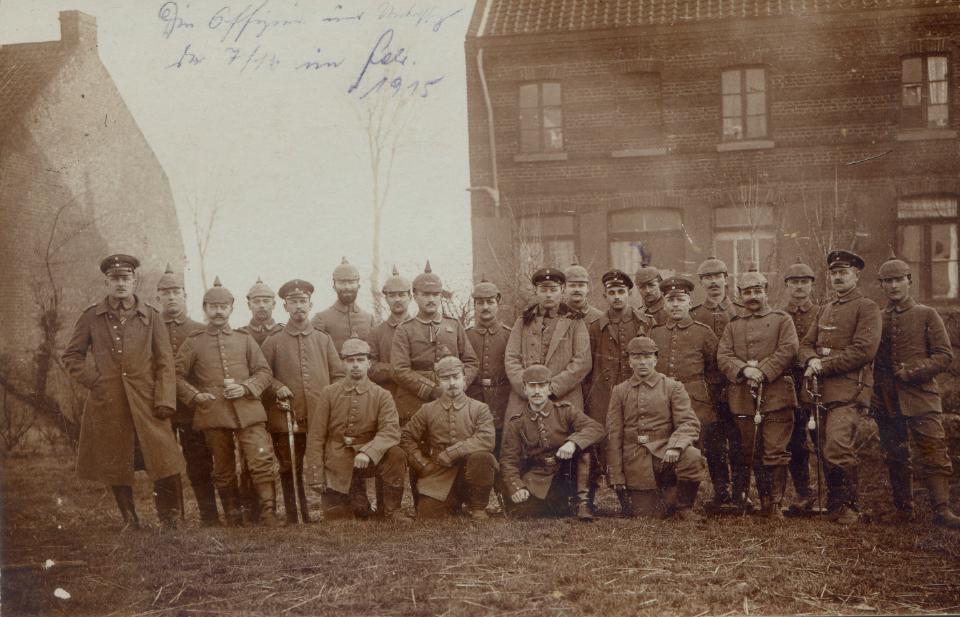 说德语、信奉新教、归属于德意志文化的贵族群体，却服从帝俄统治......