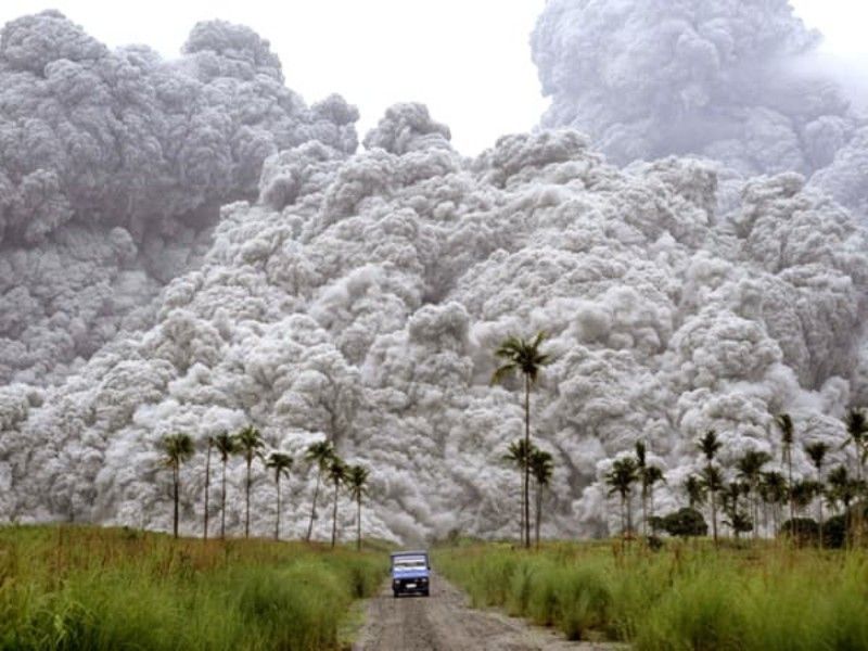 美国黄石公园火山爆发(美国躲不了的大灾难！24小时地震144次，黄石火山会摧毁美国吗？)