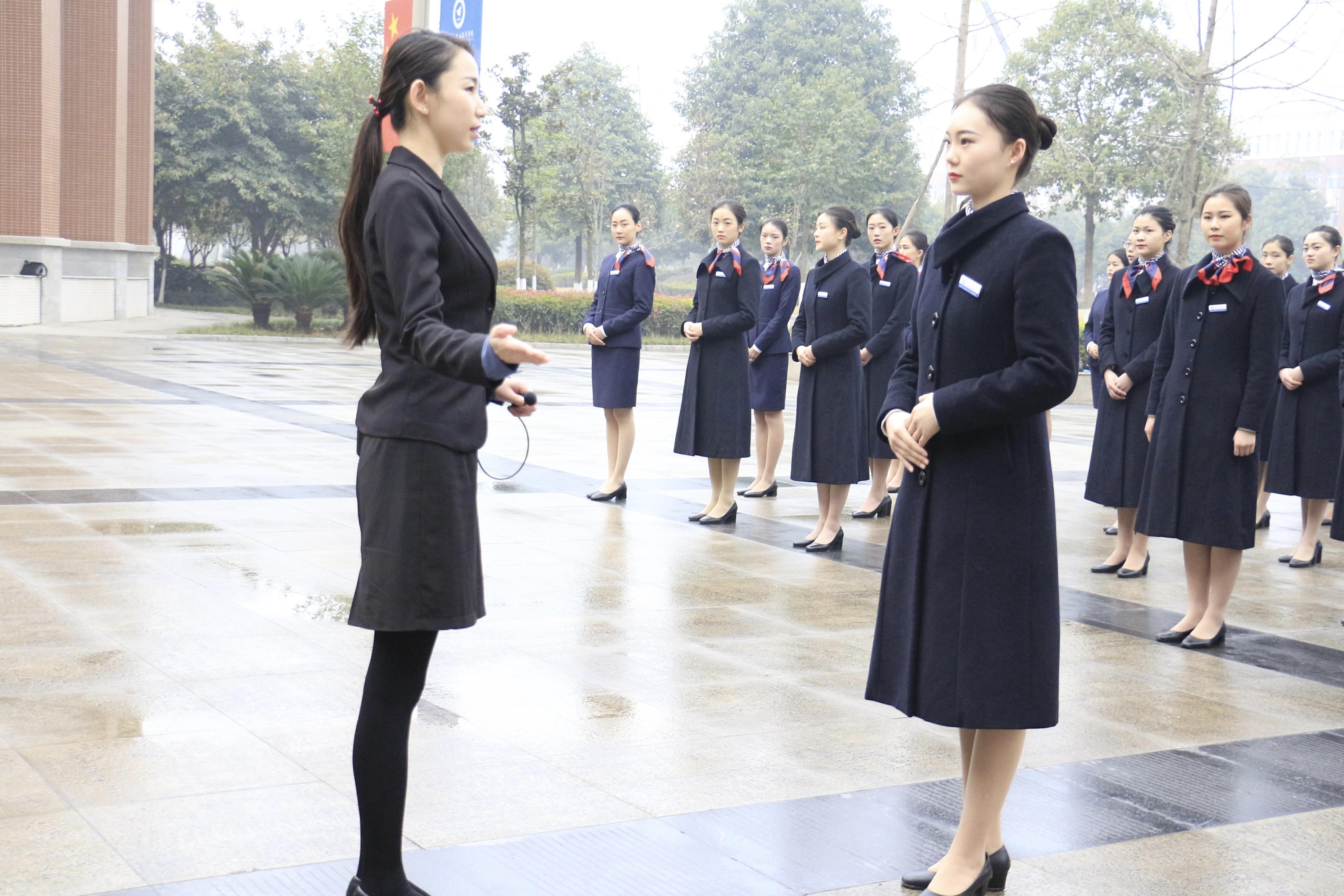 国内最新全部招收士官的大学及专业，专科录取，入伍捷径