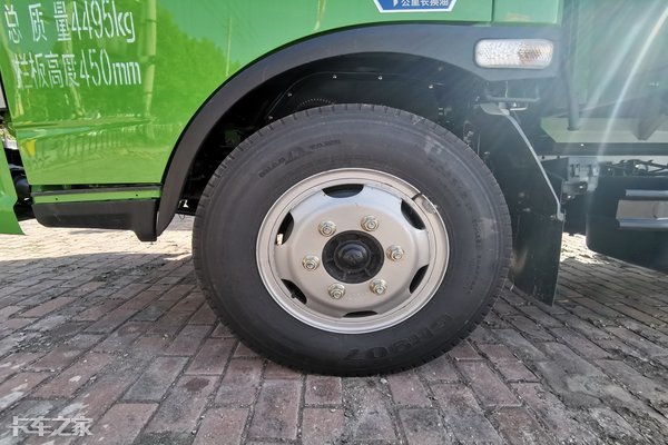 手头没钱又想买自卸车，这台8万元的奥驰宏瑞或许正是你在寻找的