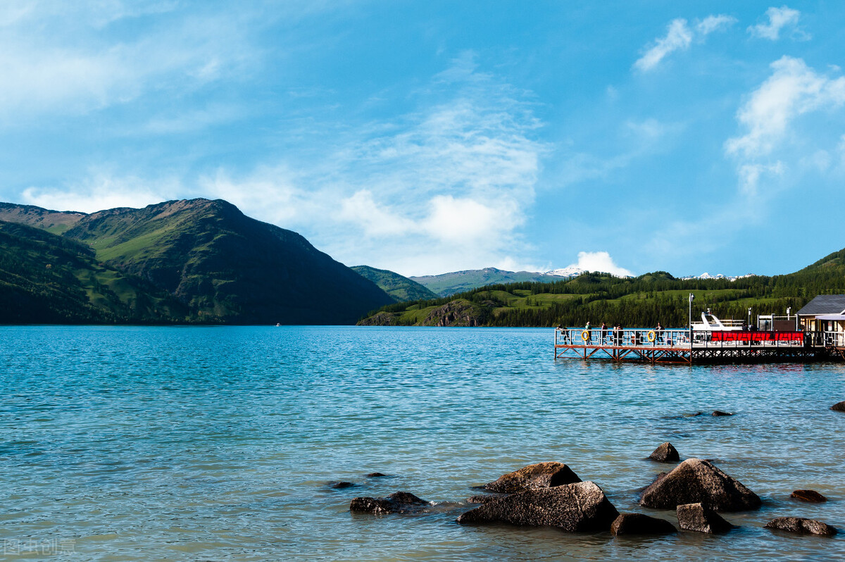 推荐国内最美的八大湖泊，看看你最喜欢哪个？插图9