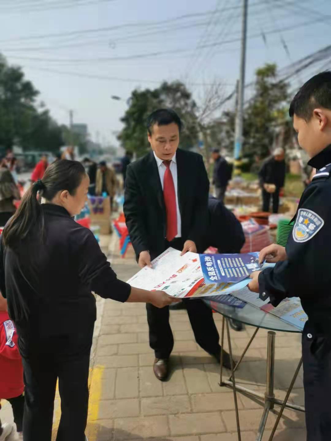 平安建设常态宣传 助力平安富平建设——富平法院流曲法庭开展平安建设宣传活动
